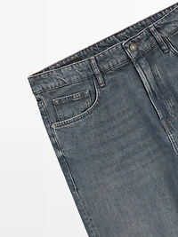 Tapered fit jeans