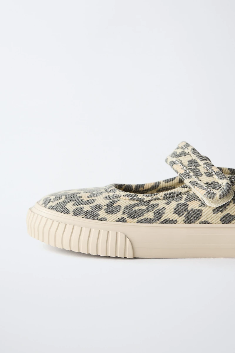 ANIMAL PRINT BAREFOOT SNEAKERS