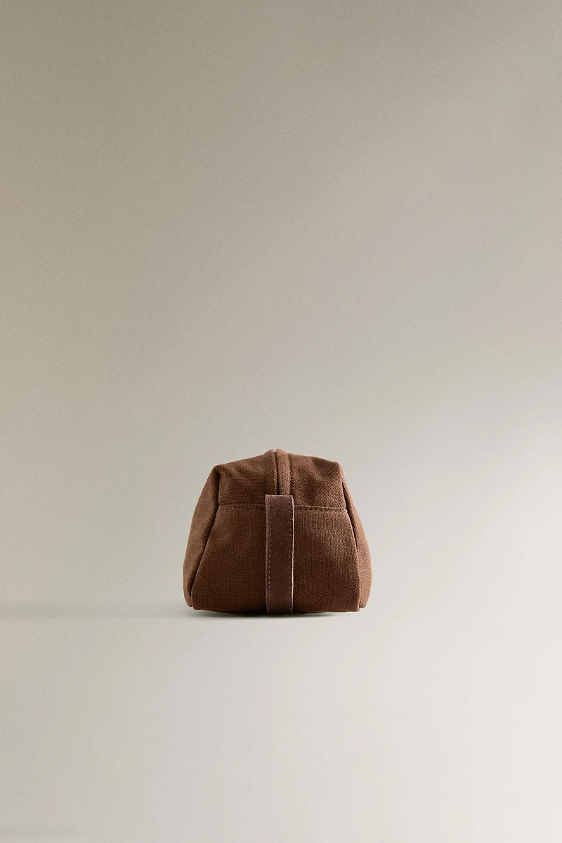 MEDIUM CANVAS MAKEUP BAG