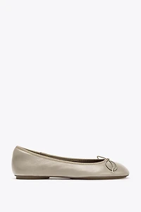 LEATHER BALLET FLATS WITH BOW