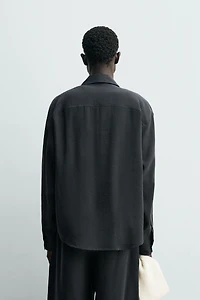 RELAXED FIT FLOWY SHIRT