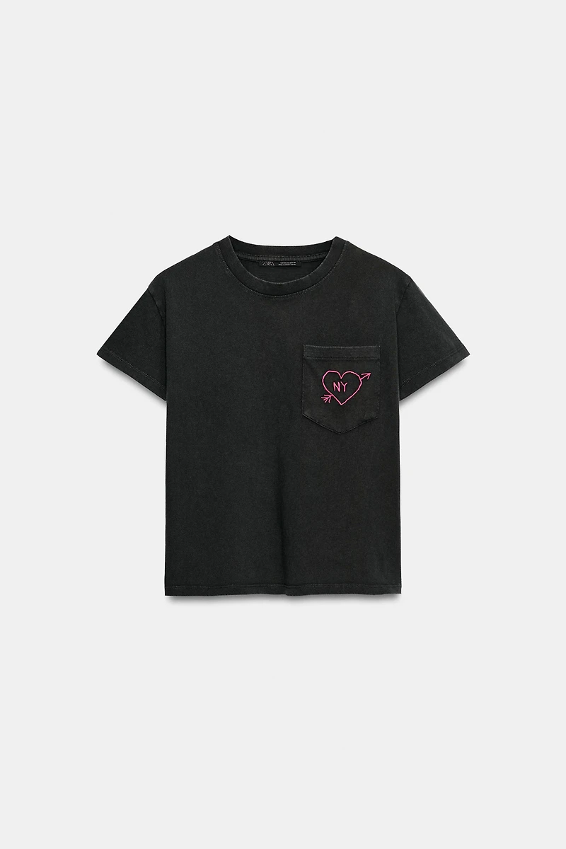 T-SHIRT EFFET DÉLAVÉ À POCHE
