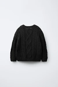 CHUNKY KNIT SWEATER