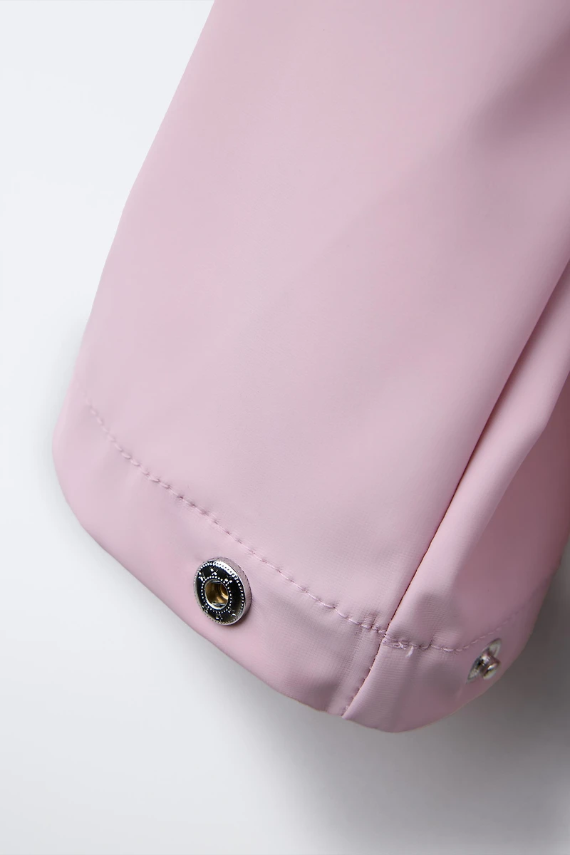 WATER REPELLENT LIGHTWEIGHT RAINCOAT