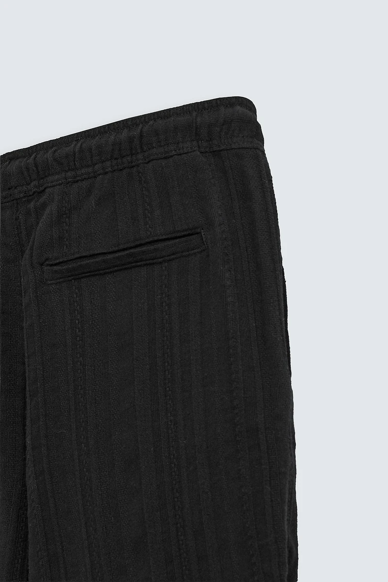 TEXTURED RELAXED FIT PANTS