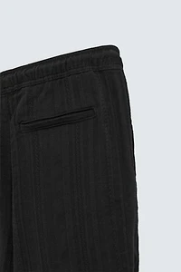TEXTURED RELAXED FIT PANTS