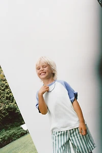RAGLAN SLEEVE T-SHIRT