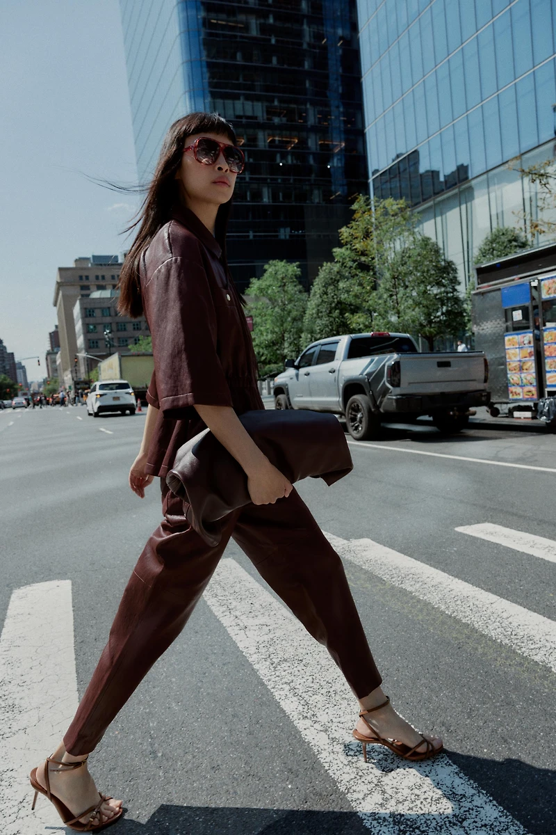 PANTALON EN MATIÈRE SYNTHÈTIQUE