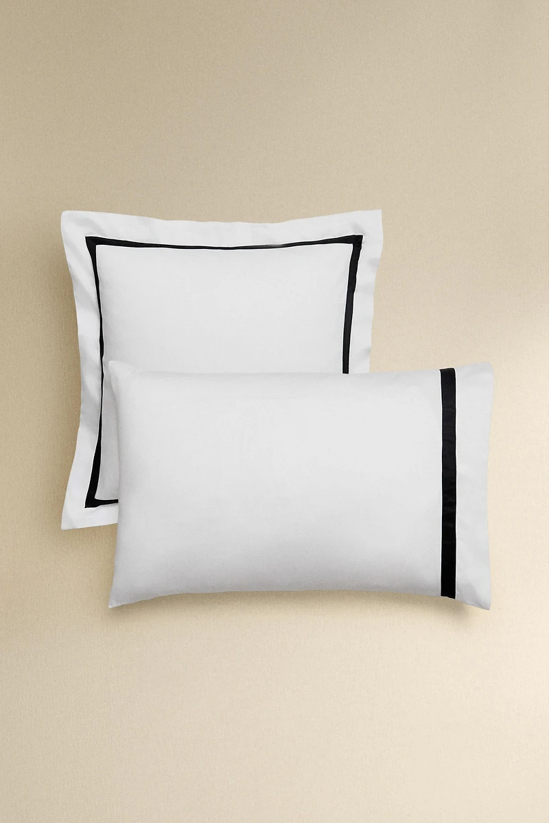 TAIE D’OREILLER SATIN FRISE