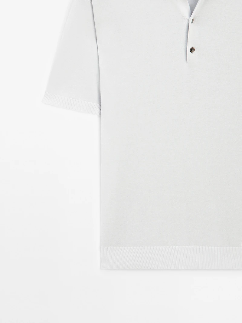 Short sleeve knit polo shirt