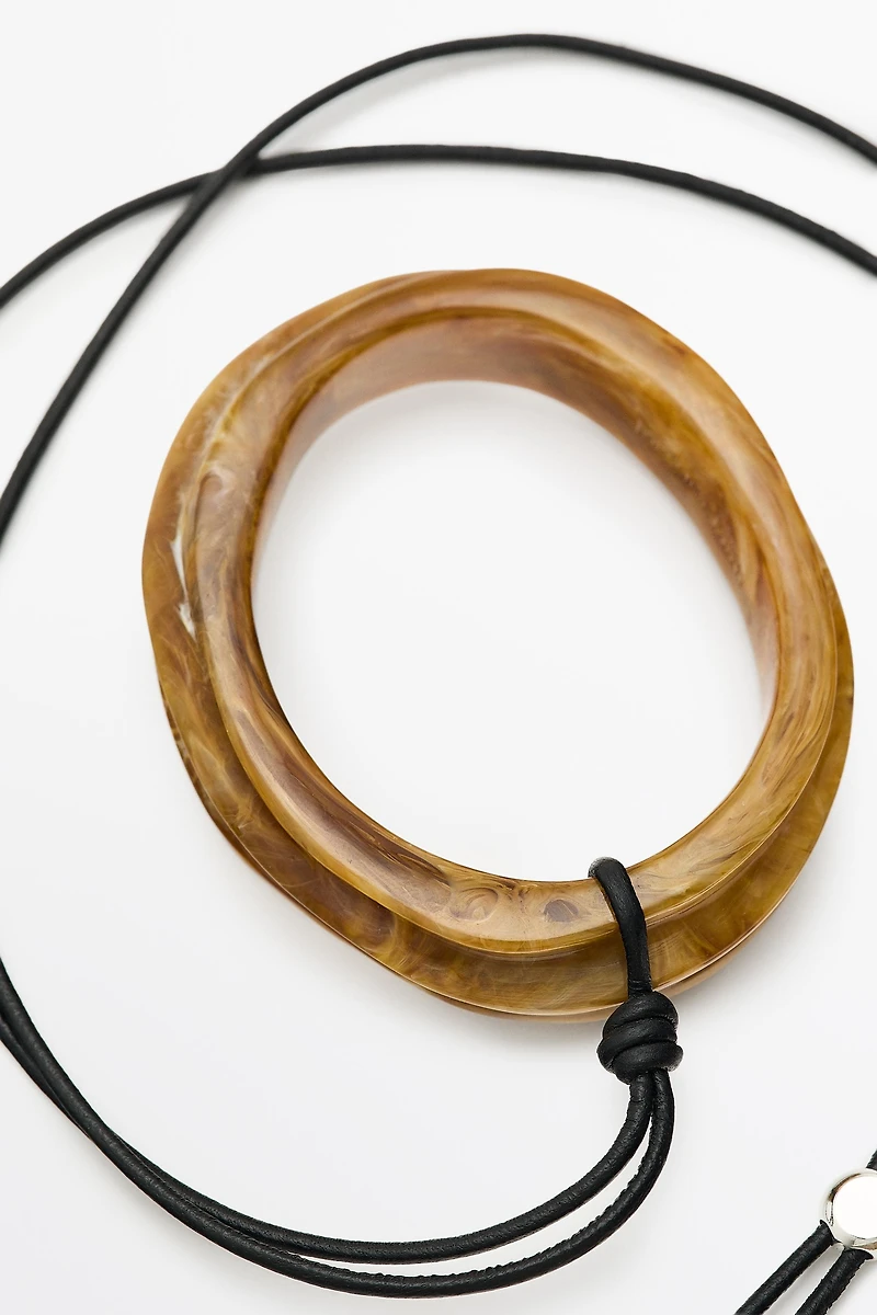 Collier anneau marbré
