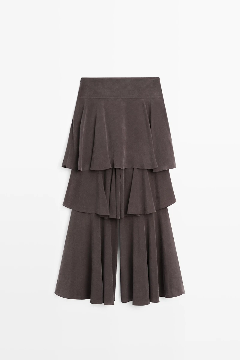 Flowing skort with ruffles