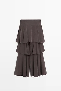 Flowing skort with ruffles