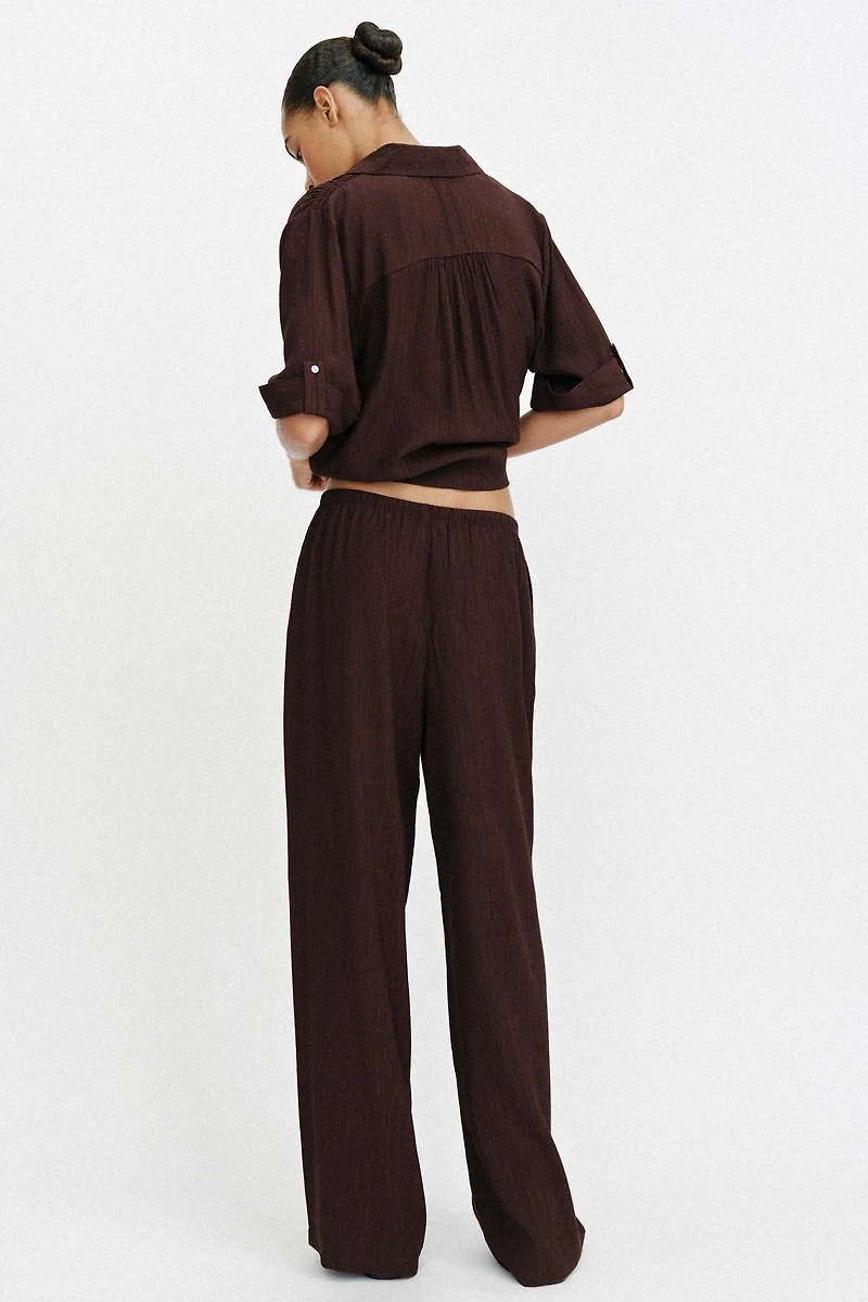 FLOWY STRAIGHT LEG PANTS