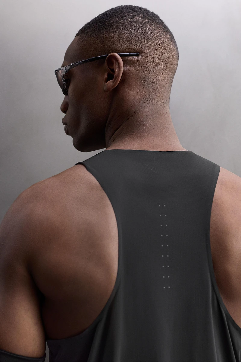 LIGHTWEIGHT TECHNICAL TANK TOP