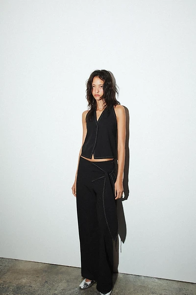TOPSTITCHED VEST TOP