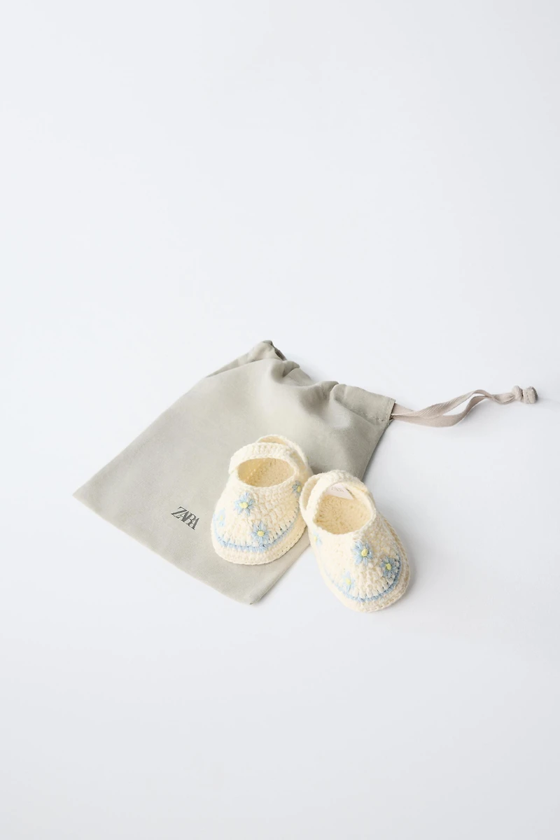 CHAUSSONS EN MAILLE