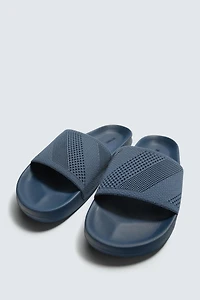 SANDALES DE BAIN