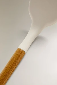 SILICONE AND WOODEN SPATULA