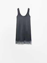 Robe courte fluide satinée