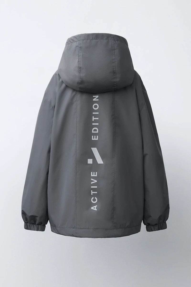LIGHTWEIGHT WATER-REPELLENT JACKET