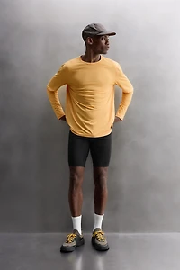 T-SHIRT TECHNIQUE BASIQUE À MANCHES LONGUES
