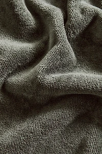 VELOUR OVERLOCK BATH TOWEL
