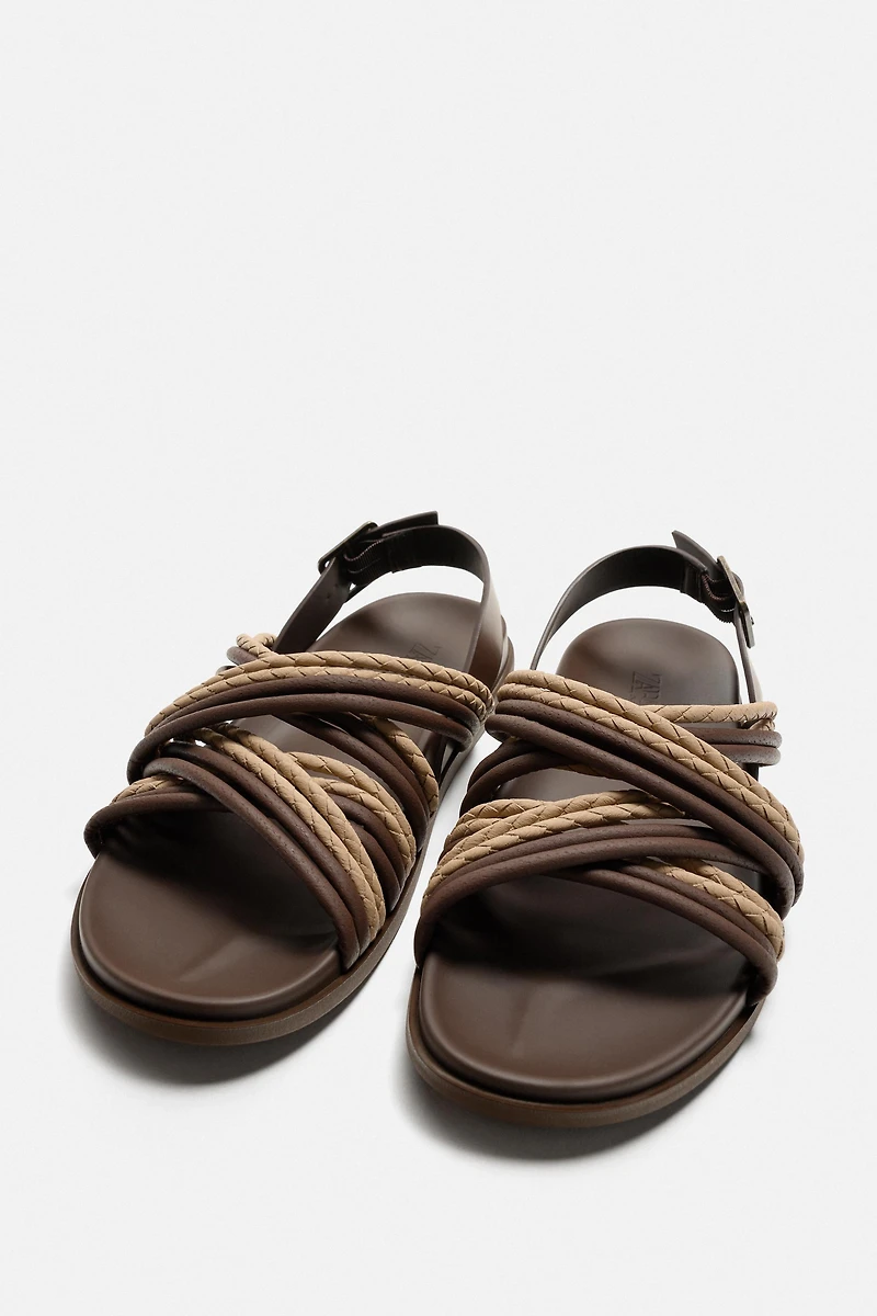 CONTRASTING STRAP SANDALS