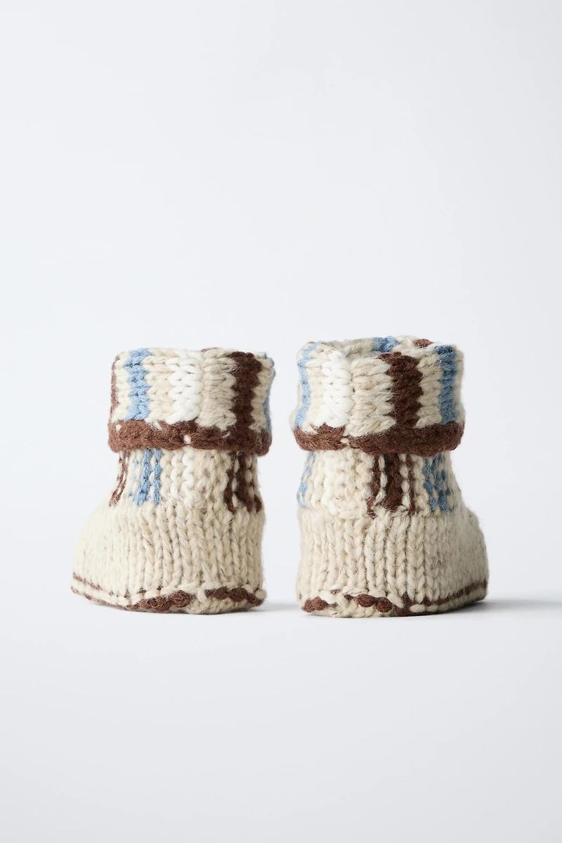 KNIT BOOTIES