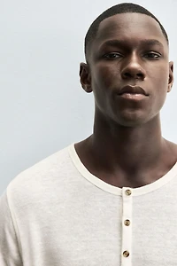 HEMP-VISCOSE BUTTON NECK T-SHIRT
