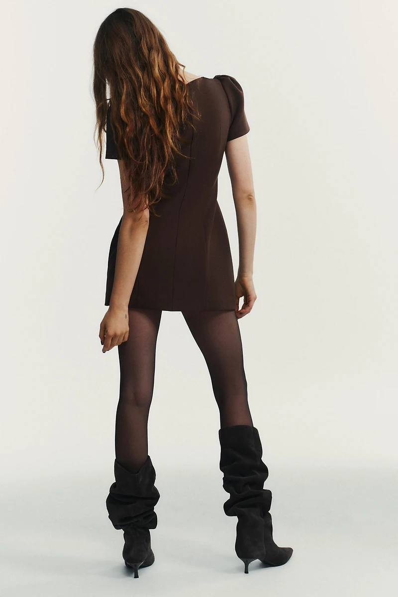 SHORT PLEATED POCKET DRESS