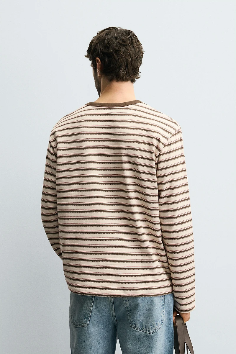 T-SHIRT JACQUARD À RAYURES