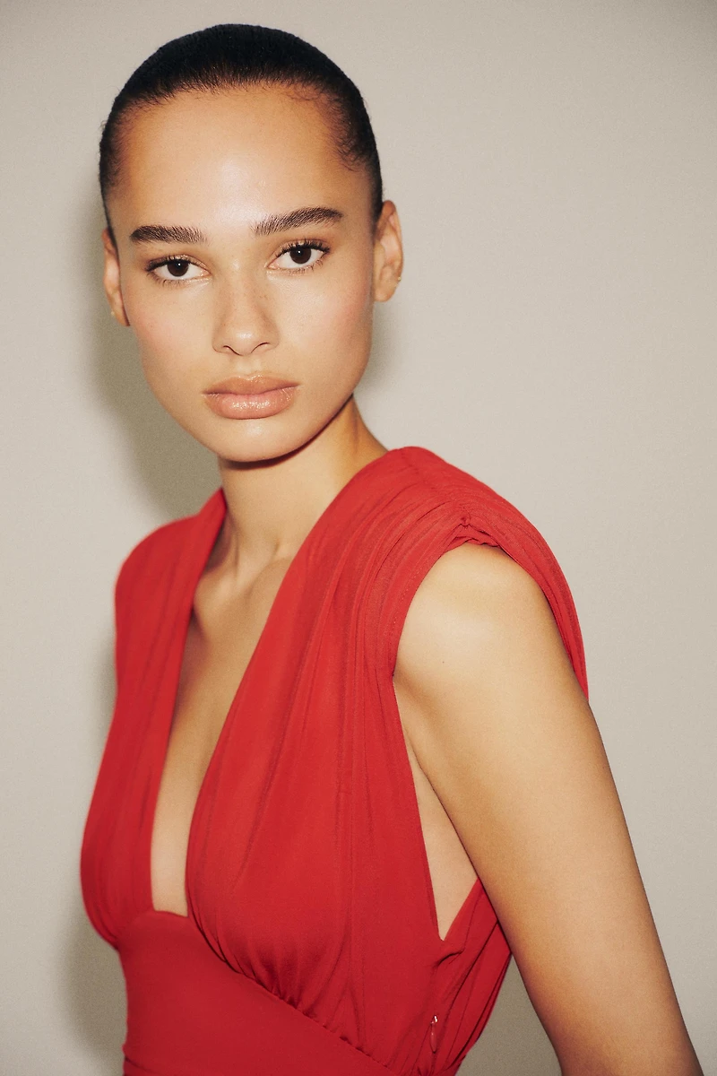 SHORT DRESS WITH SHOULDER PADS