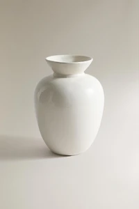 CREAM CERAMIC DECORATIVE VASE