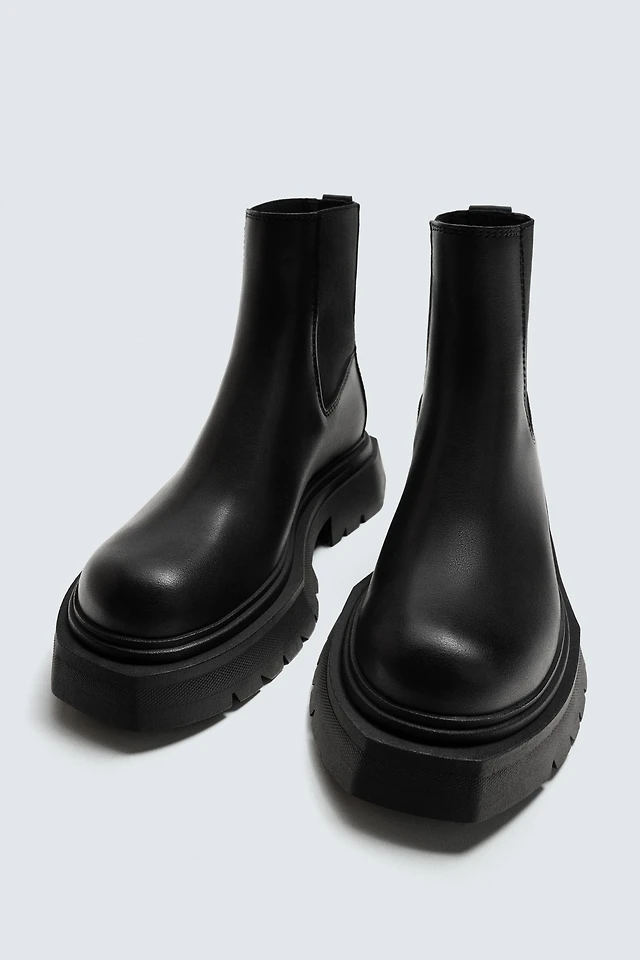 Zara CHUNKY CHELSEA BOOTS at Mall of America® in Bloomington, MN display picture 2