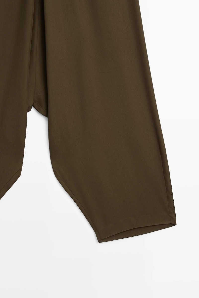 Flowing baggy pants