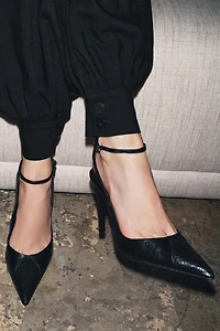 LEATHER HEELS