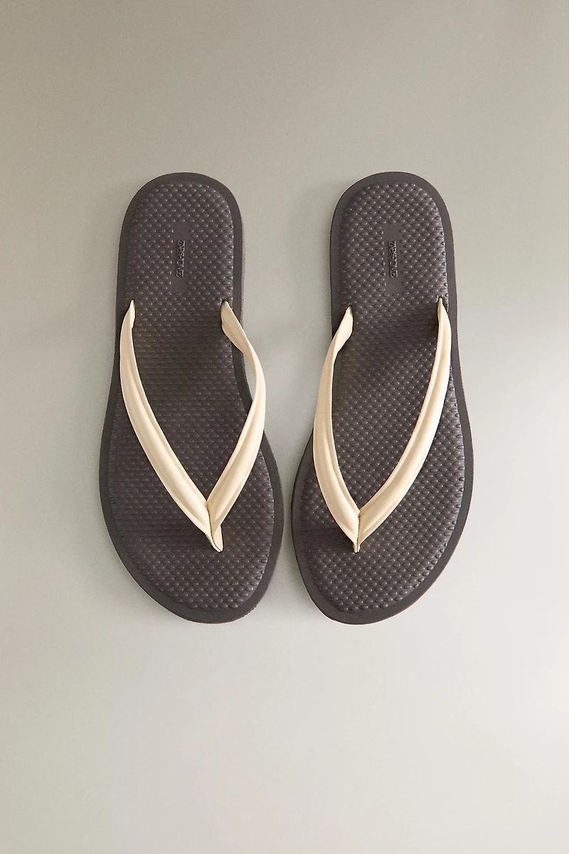 SANDALES À BRIDE EN CUIR