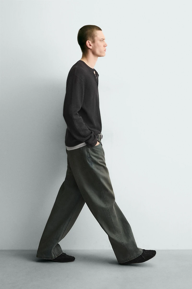 LOOSE FIT JEANS