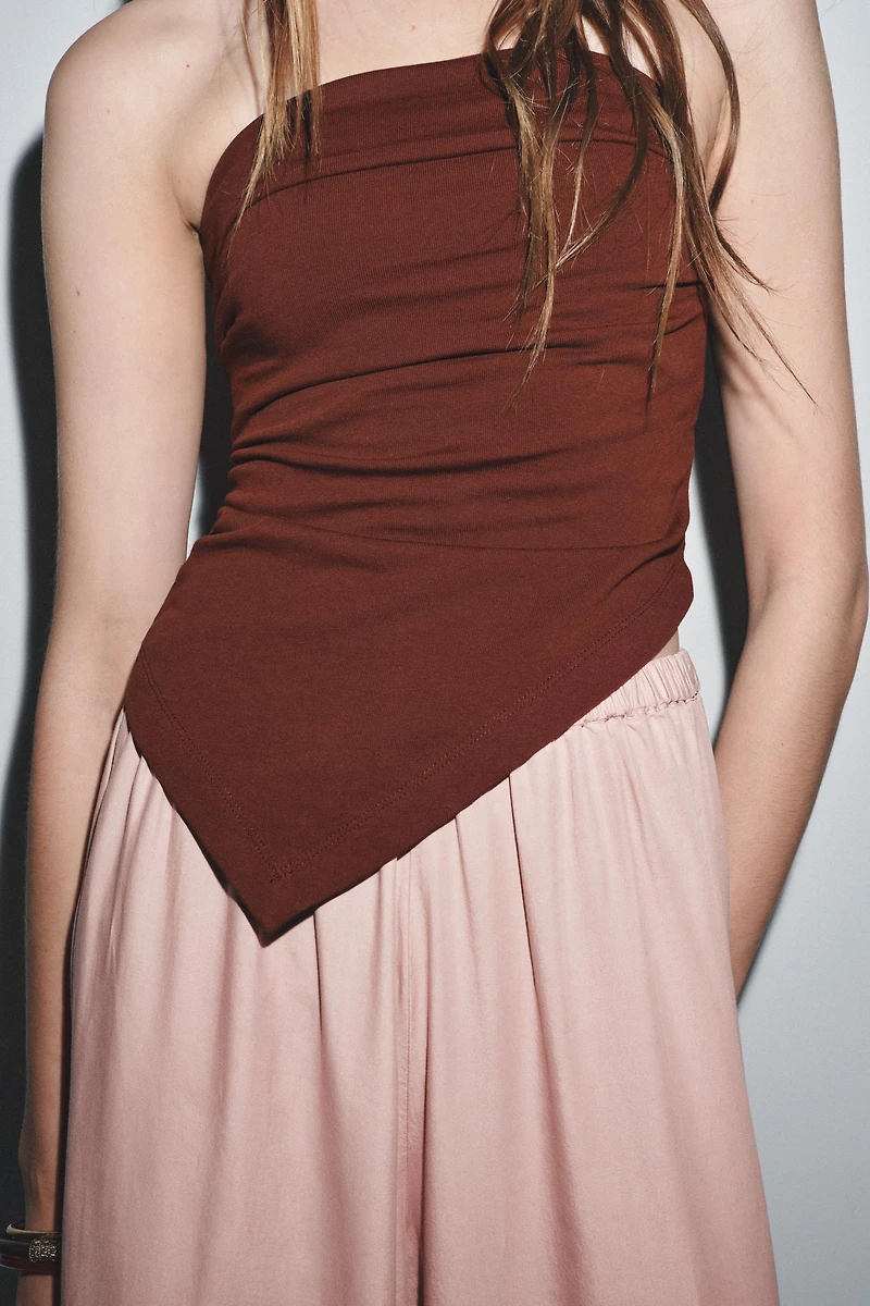 ASYMMETRIC STRAPLESS TOP