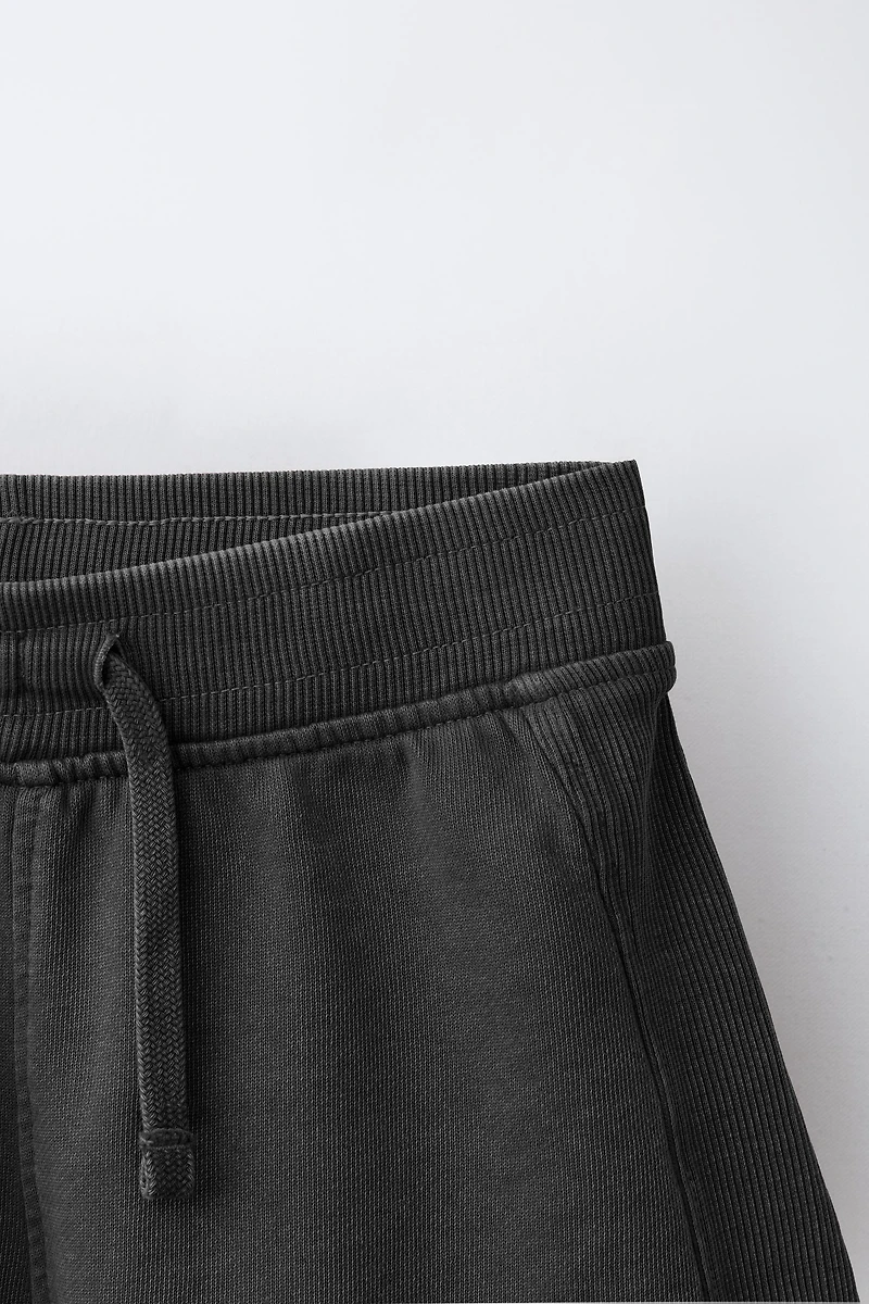 BERMUDA DE JOGGING EFFET DÉLAVÉ