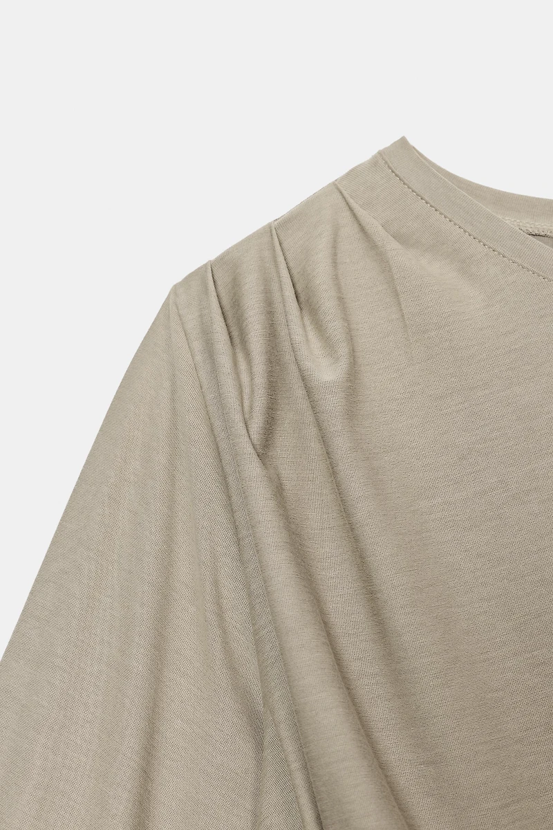 ASYMMETRIC PUFF SLEEVE TOP