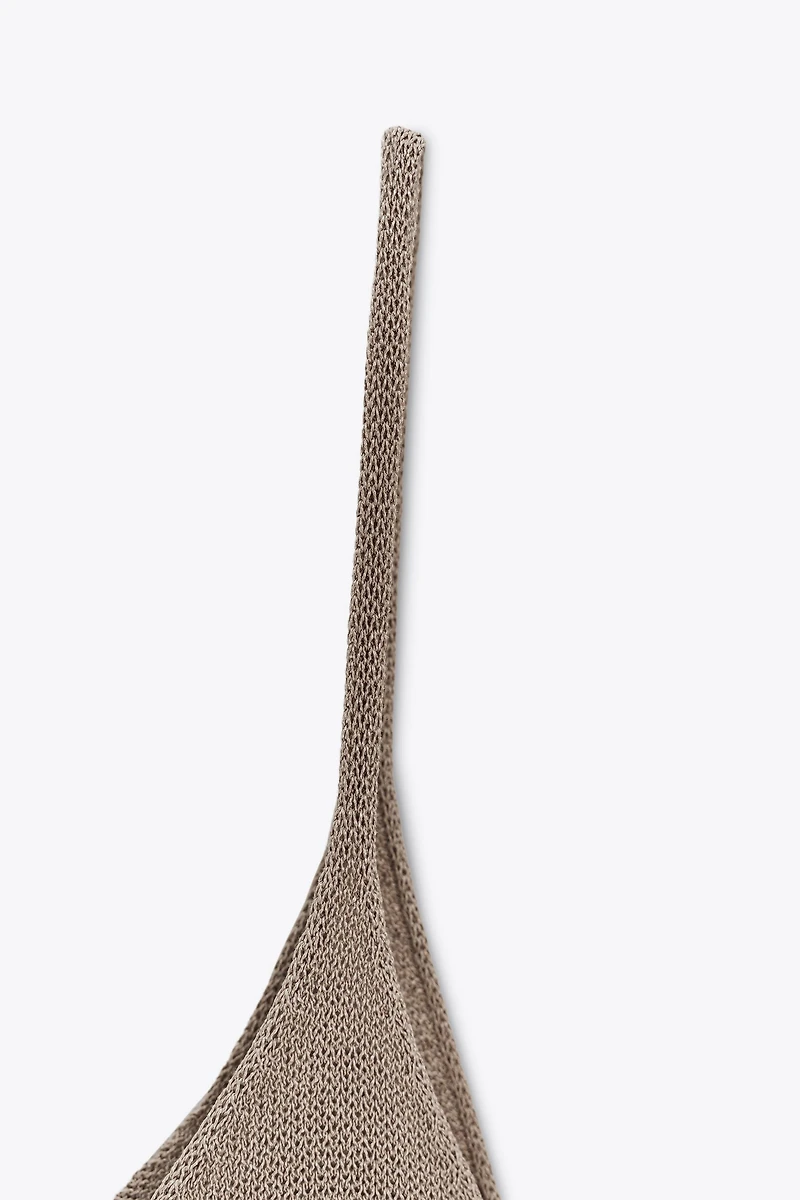 TOP EN MAILLE À BRETELLES