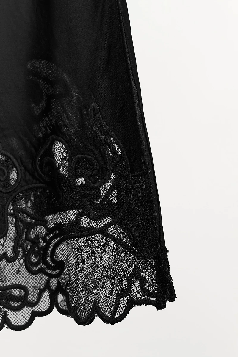 100% VISCOSE EMBROIDERED CAMISOLE