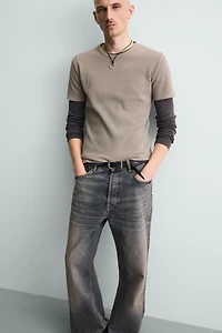 SLIM FIT TEXTURED KNIT T-SHIRT