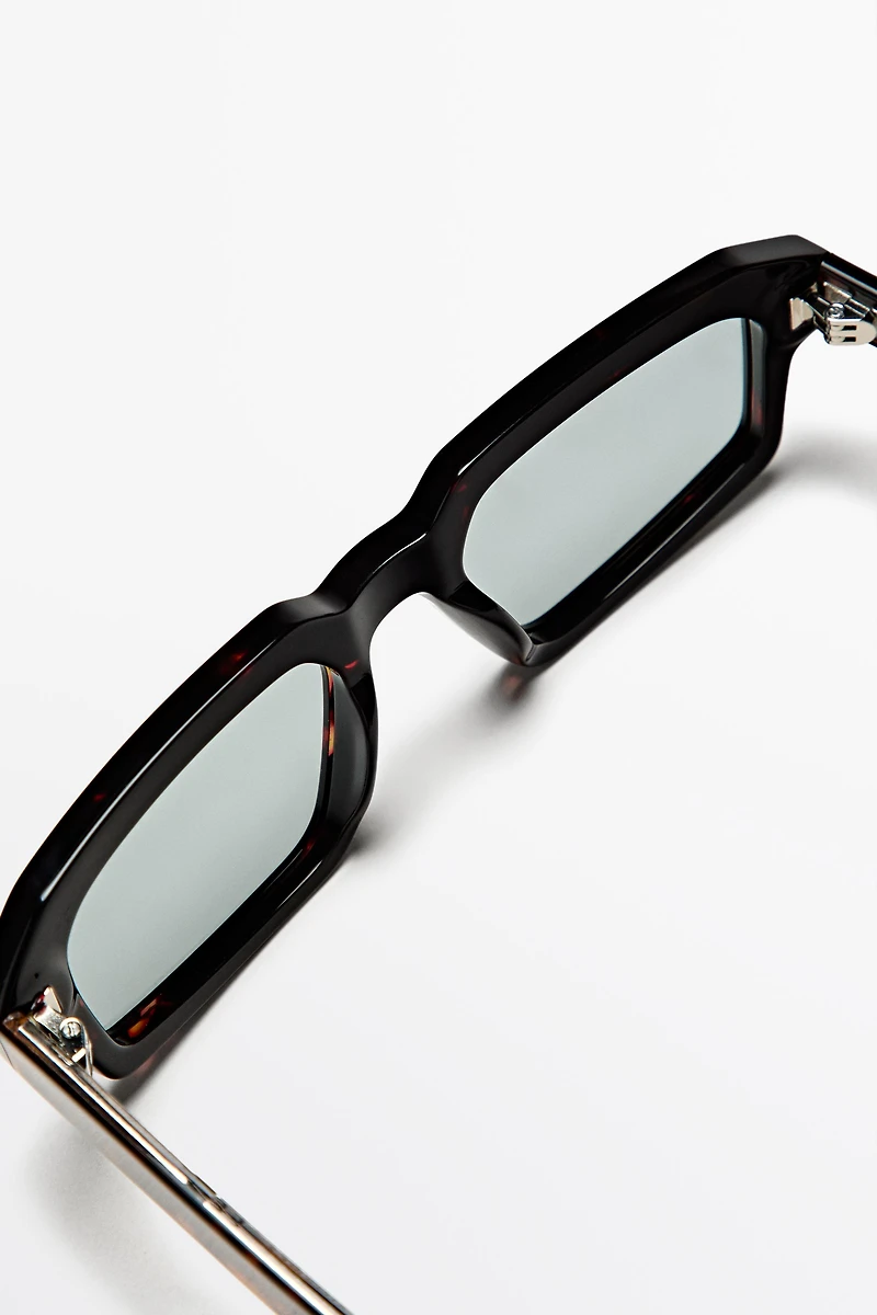 Rectangular sunglasses