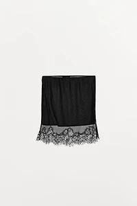 PLEATED LACE SKIRT