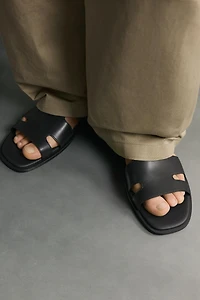 STRAP SANDALS