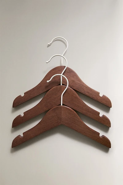 KIDS' WOODEN HANGERS (PACK OF 3)