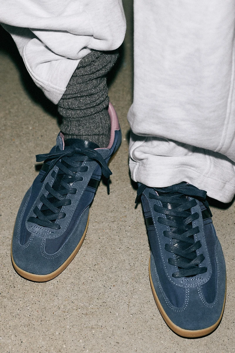 COLOR-COMBINATION SNEAKERS
